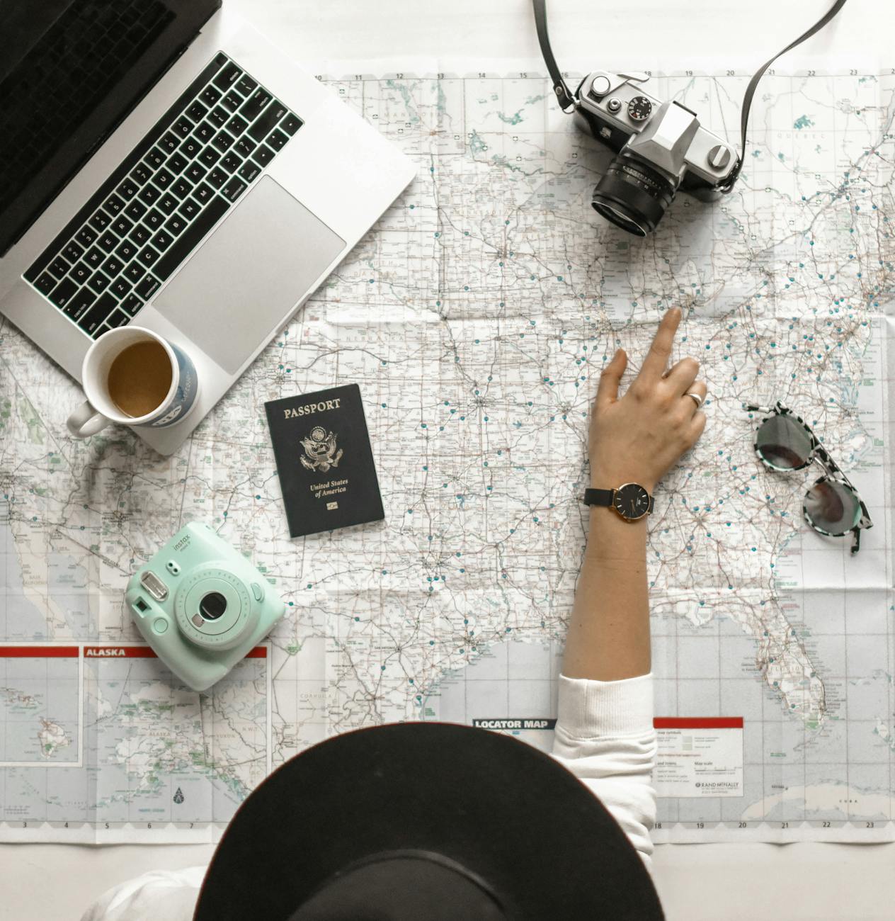 How to Save Big on Your Travel Plans Next Year: A Frugal Mom’s Guide to Budget-Friendly Adventures