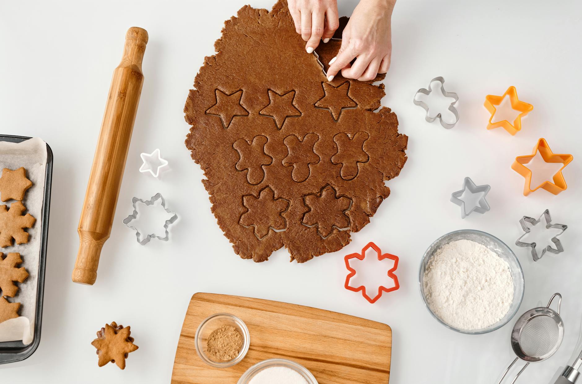Frugal Christmas Eve Traditions to Start With Your Family